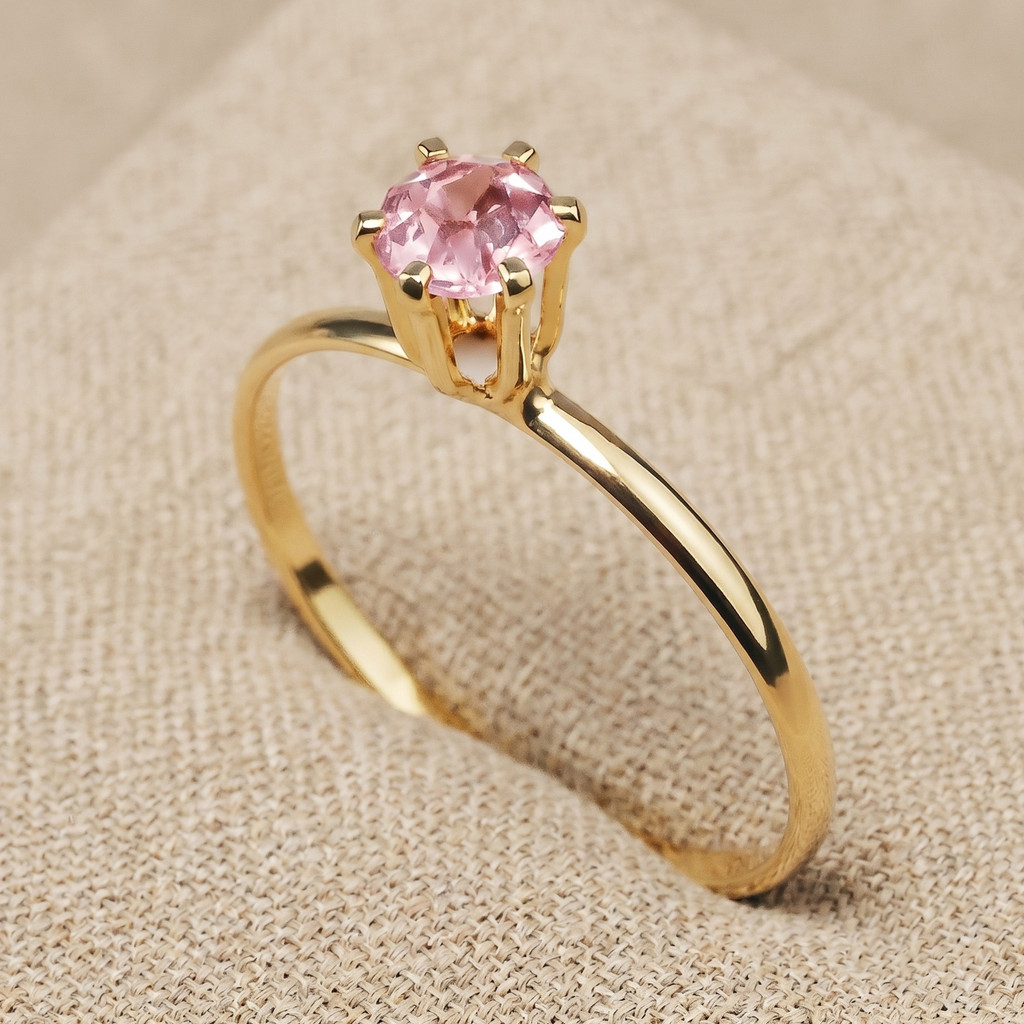 Anel Solitário Banhado a Ouro com Pedra Rosa Bebe