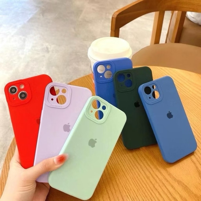 Capa Capinha Para IPhone 14 14Pro 14ProMax 14Plus Silicone Aveludada C/ Proteção na Câmera Fechada Quadrada