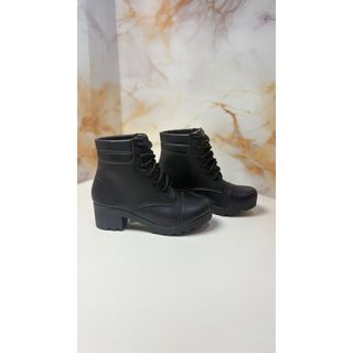 Bota Inverno Coturno Eelgante Feminina TRZ Salto Grosso Baixo Tratorada Moderna Casual