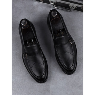 Sapatos de couro britânico masculino bico fino versão coreana na moda Pedal de aumento interno sapatos masculinos estili