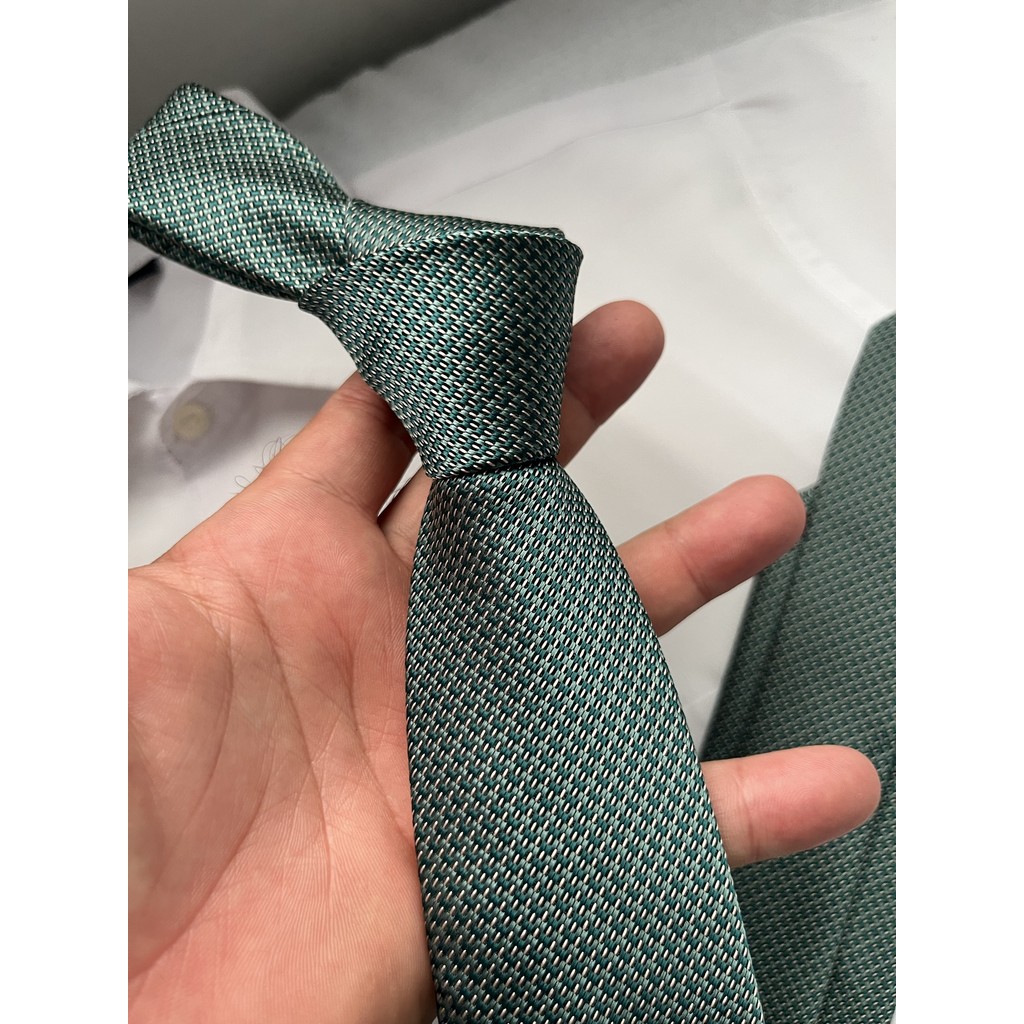 Gravata Semi Slim Verde Petróleo com Textura Micro Poá Jacquard Premium – 2400 Fios