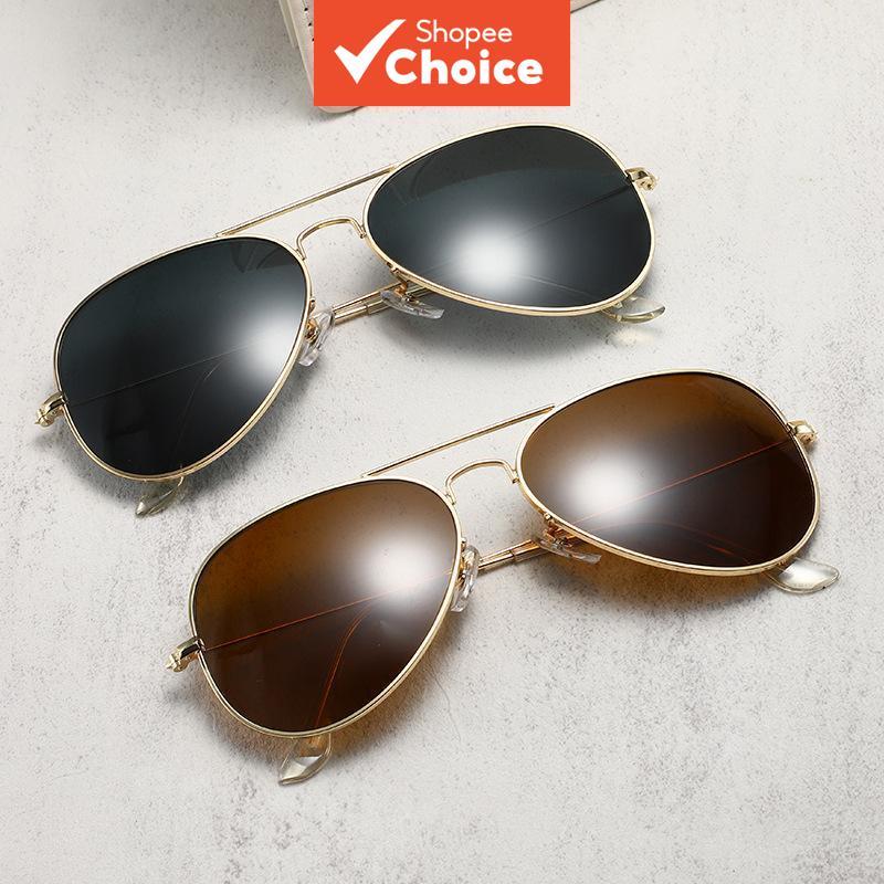 Óculos de sol aviador estilo piloto com armação metálica de ponte dupla, adequados para homens e mulheres.