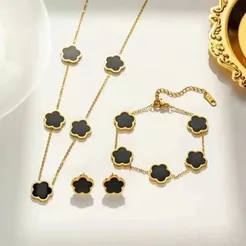 Conjunto de joias da sorte com trevo de quatro folhas para mulheres colar pulseira e brincos Joias femininas