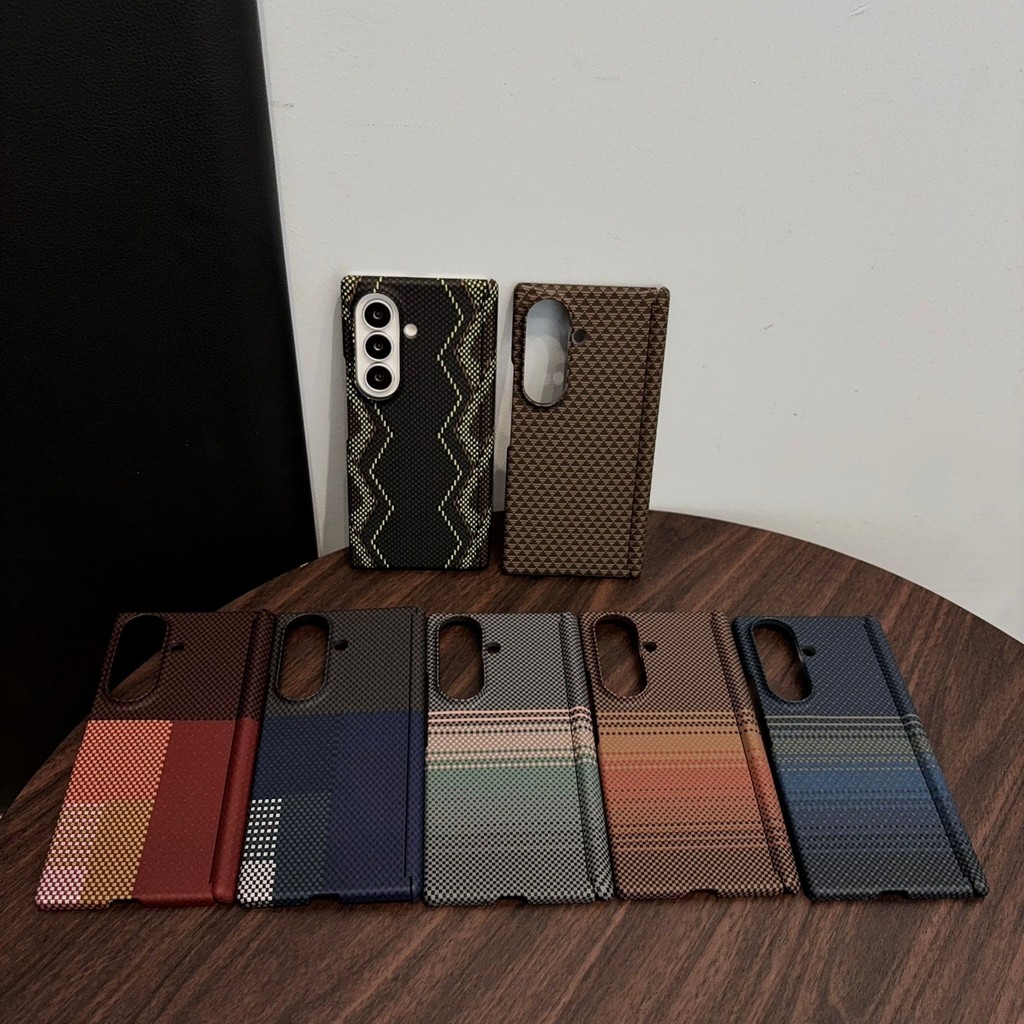 Padrão de fibra de carbono magnético duplo eixo Central dobrável adequado para Samsung Z Fold 7 8 Kevlar caso de telefon