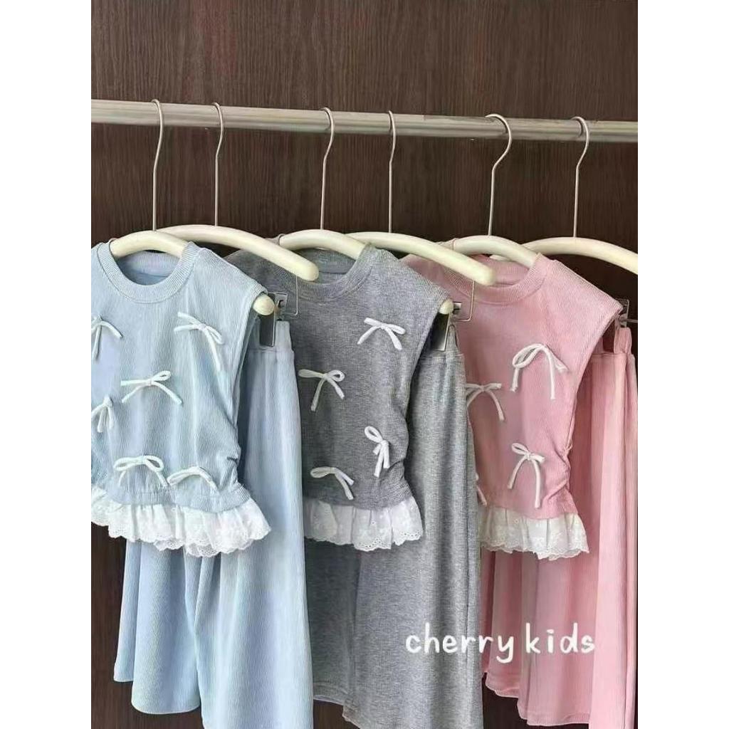 2025 verão novo estilo bebê menina moda topo renda branca Casual arco de manga curta terno de duas peças na moda