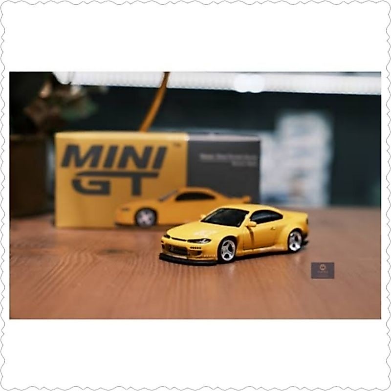 MINI GT 643 NISSAN SILVIA S15 ROCKET Coelho Amarelo