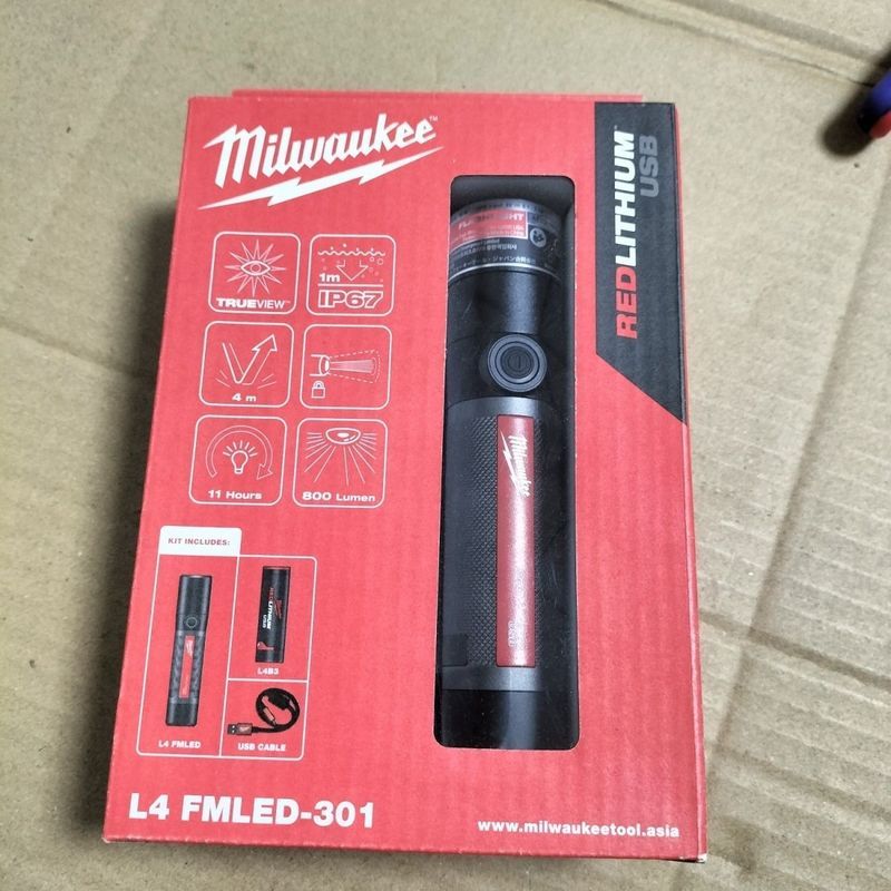 Tecnologia de camisa da Província Hubei Na Mantis Co., Ltd. Lanterna à prova d'água Milwaukee Lanterna Milwaukee L4FMLED