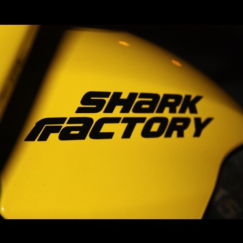 [P-A553] SHARK FACTORY Patrocinador SHARK FACTORY Locomotiva Adesivo refletivo Adesivo de carro Adesivo de água traseira