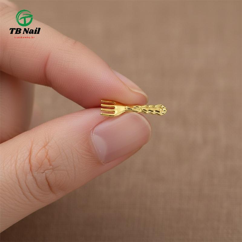 TB-Nail Mini Colheres De Metal 3D Garfos Encantos Para Art 12 Grades Conjunto De Tema De Talheres Manicure Design DIY .