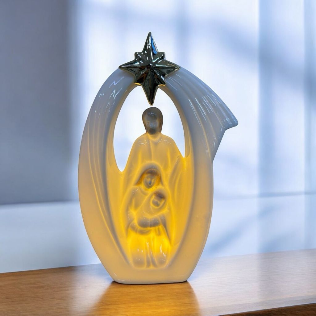 Luminária Abajur Porcelana Sagrada Família 20 cm Bivolt Led Detalhes em Dourado Porcelana Importada