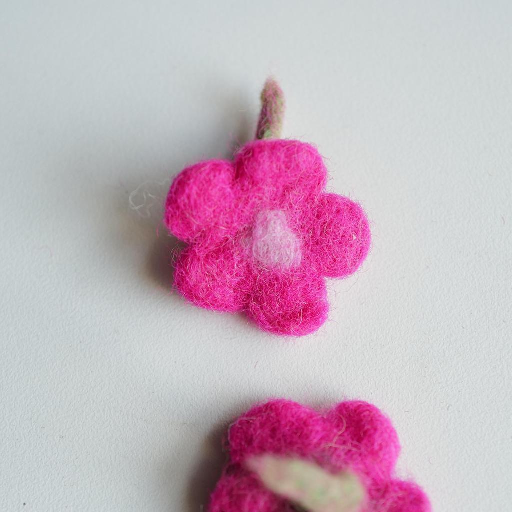 Cerca de 35mm de diâmetro da flor 1 peça preço alemão JIM florescendo rosa manhã glória lã feltro acessórios decorativos