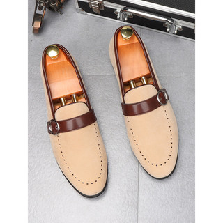 Sapatos de couro britânico masculino dedo do pé apontado versão coreana na moda Pedal de aumento interno sapatos masculi