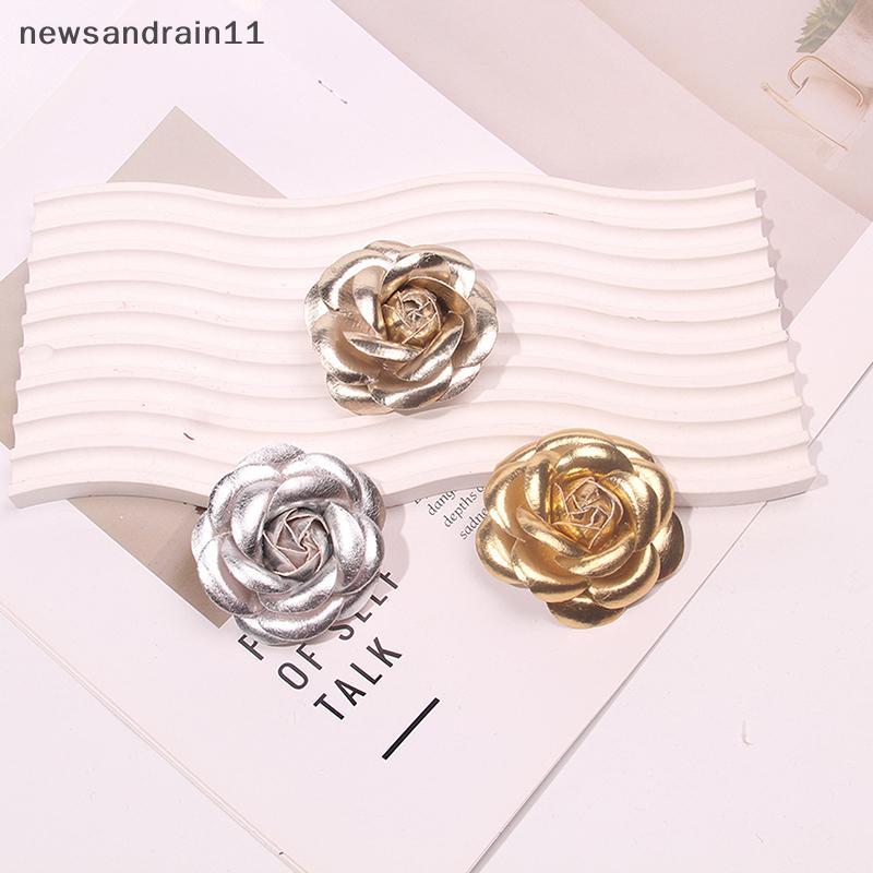 NN Broches De Camélia De Couro Quente Para Mulheres Elegante Grande Flor Pinos Cachecol Bule Moda Jóias Casaco Acessório