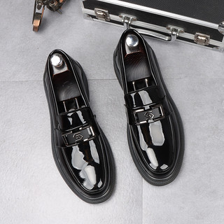 Sapatos de couro estilista de cabelo masculino deslizamento-On britânico Casual sola grossa sapatos masculinos de couro 