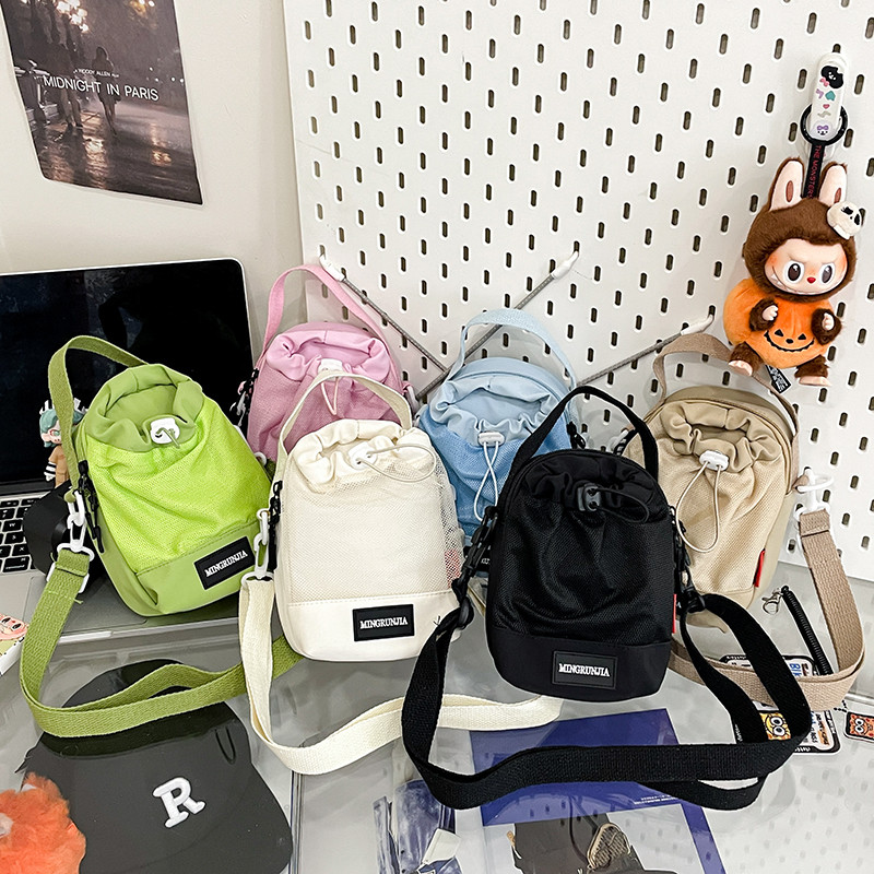 Verão lazer esportes garrafa de água saco copo de água feminino 2025 novo estilo das mulheres dos homens mochila de viag