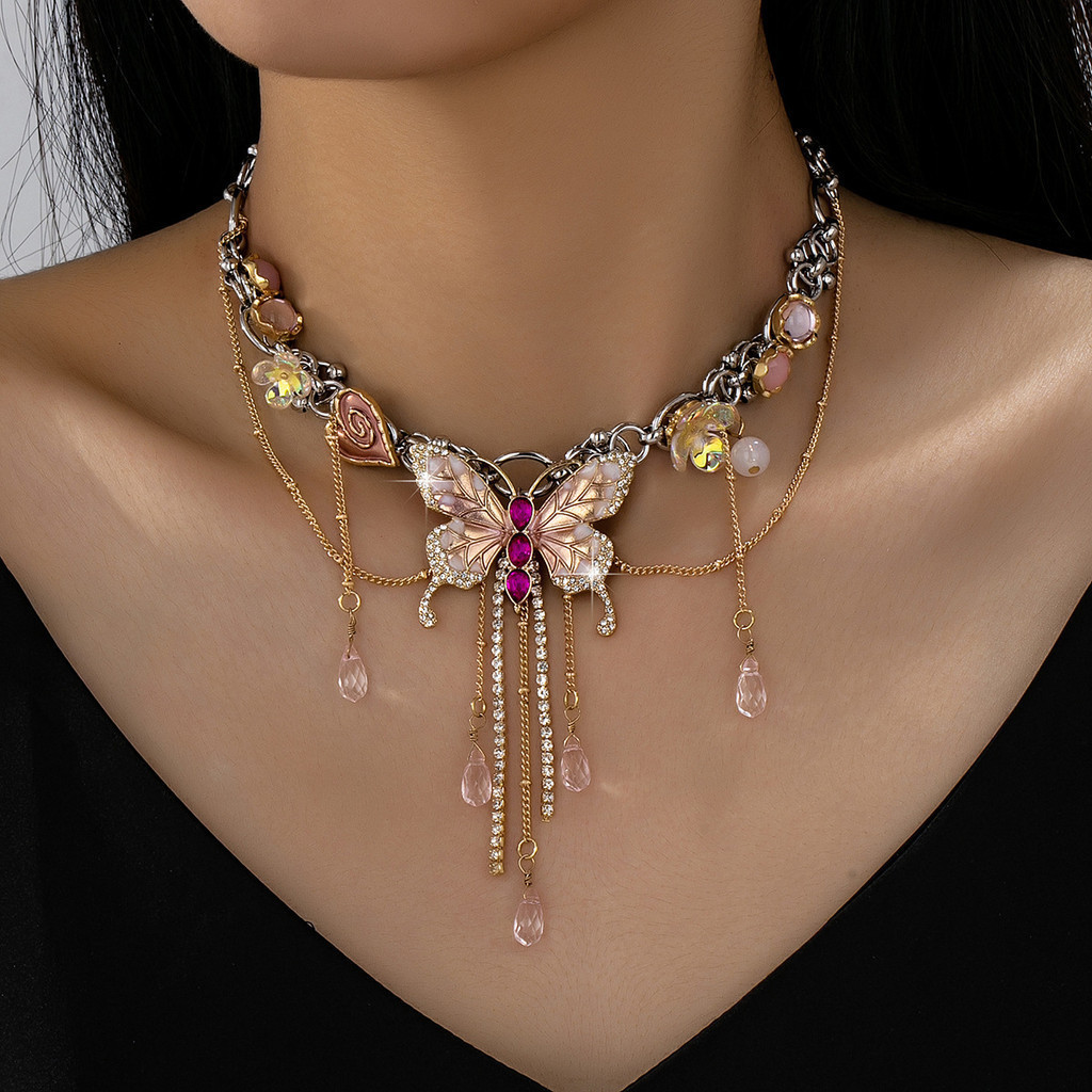 Colar com pingente de borboleta de cristal rosa, borla de gota de água, corrente de clavícula de borboleta mágica de dia