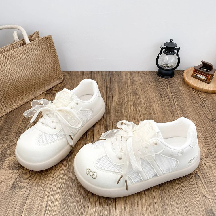 Verão respirável sapatos brancos femininos 2026 novo estilo malha pão sapatos com saia sapatos All-Match sapatos de trei