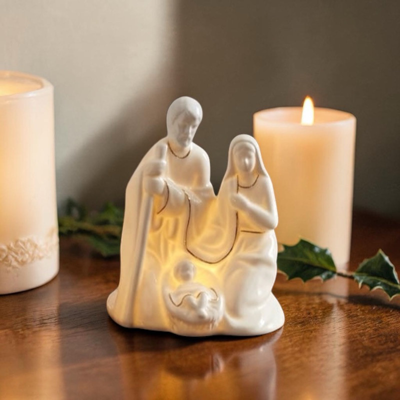 Luminária Abajur Porcelana Sagrada Família 15 cm Bivolt Led Detalhes em Dourado Porcelana Importada