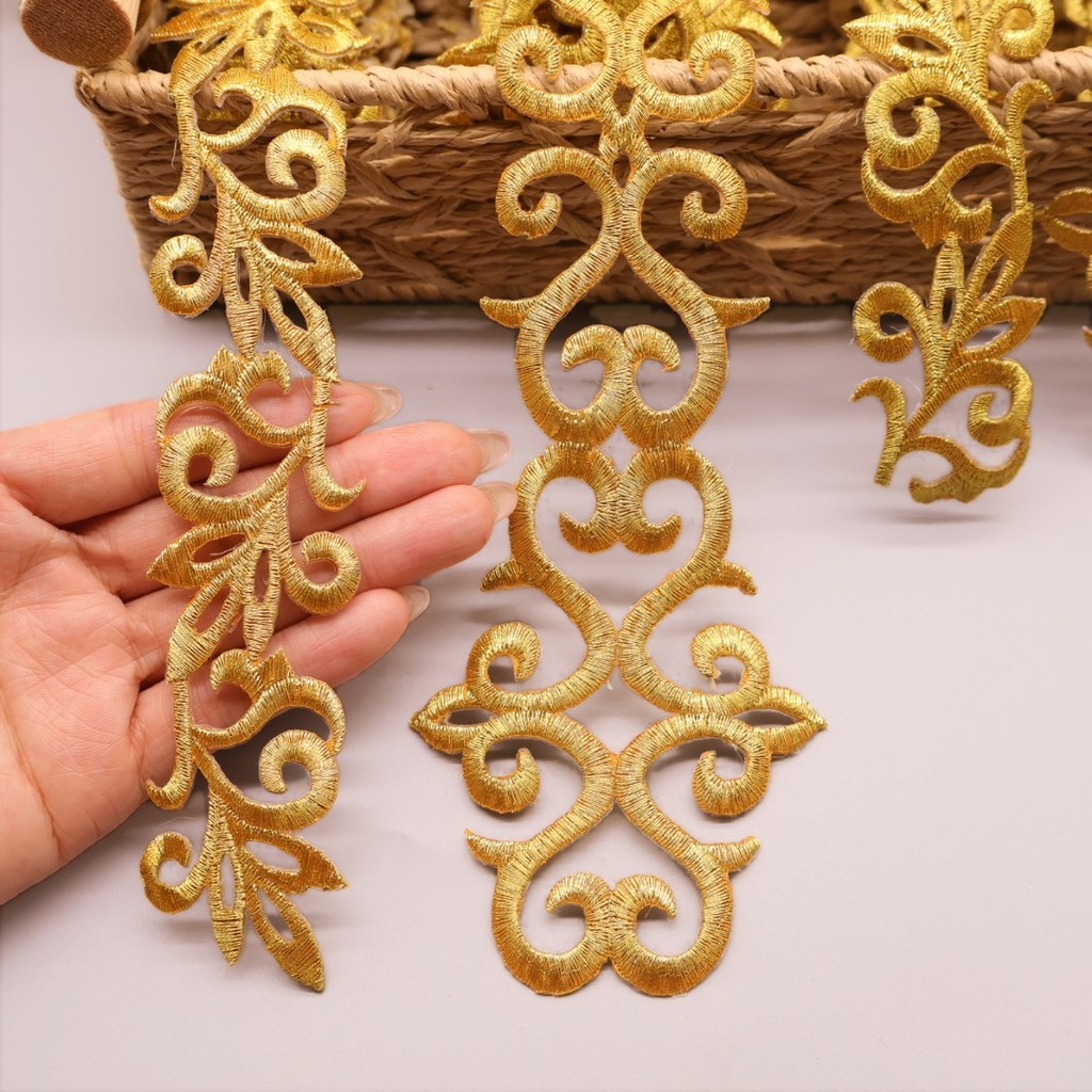 1M 4M Fita De Renda Dourada Guarnição 35MM Bordado Ferro Em Apliques Para Vestido De Casamento Traje DIY Artesanato Cort