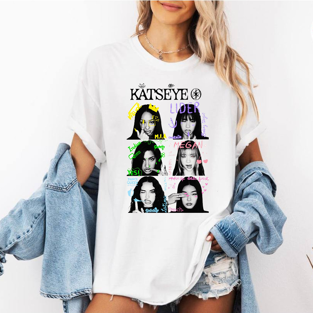 Camiseta Masculina Feminina Branco KATSEYE Members Graffiti Collage K-pop T-shirt Unissex Streetwear Premium Algodão