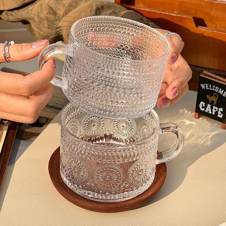 Pronto estoque Copo de leite de café da manhã em relevo de girassol retrô de alto valor Copo de aveia com tampa e colher