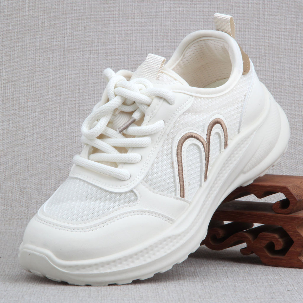 Velho pequim sapatos de pano sapatos femininos 2026 verão novo estilo sapatos de malha respirável esportes sapatos casua
