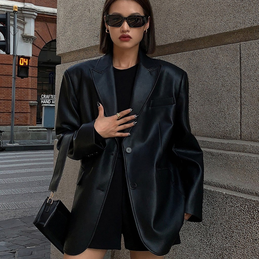 Blazer feminino Ousph em couro PU preto, estilo novo de 2024 para primavera, outono e inverno, blazer curto de alta qual