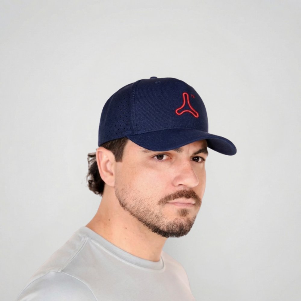 Boné Snapback Aba Curva Furo à Laser Azul - Vermelho Boné Snapback Aba Curva Furo à Laser -azul com logo vermelho