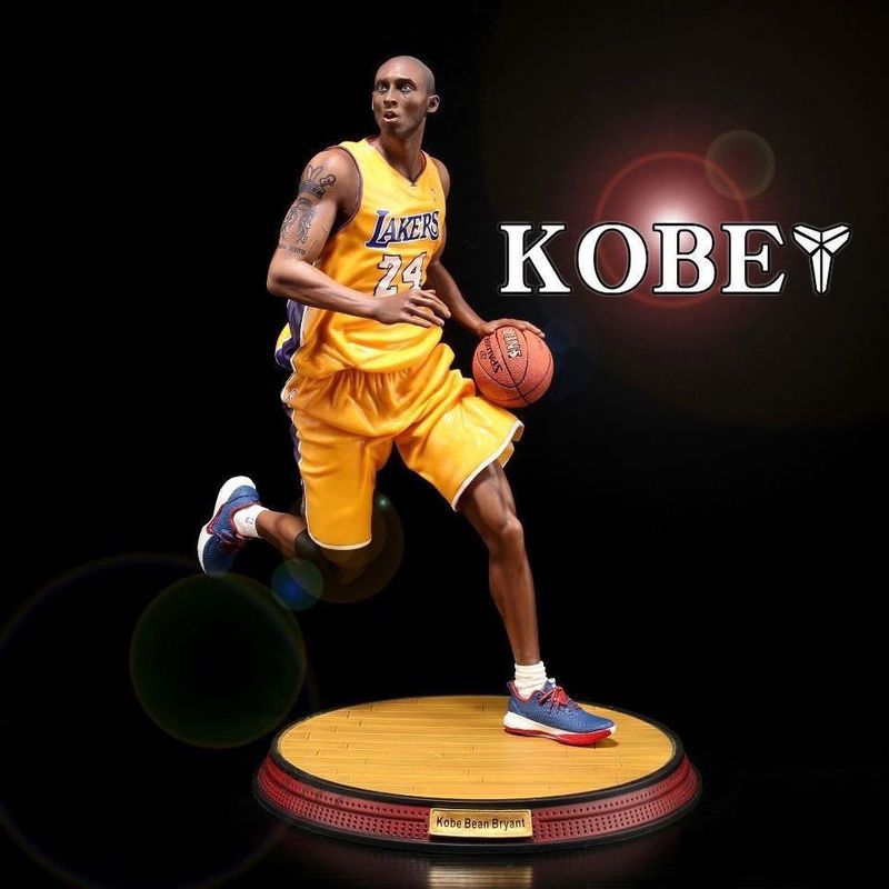 Jogar basquete Kobe NBA Basketball Star Black Mamba GK Figura Cena Estátua Kobe Figura 6.2