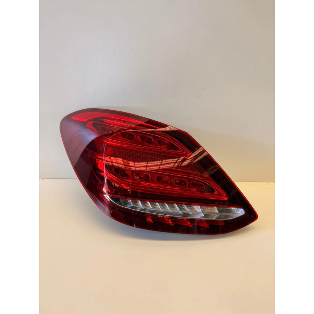 LANTERNA TRASEIRA ESQUERDA MERCEDES C180 C200 2015 - 2018