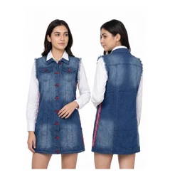 Colete Jeans Longo Feminino Destroyed com Bolsos e Abotoamento Frontal