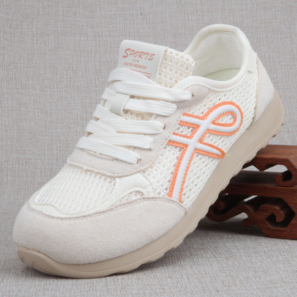 2026 verão novo estilo sapatos de malha respirável velho pequim sapatos de pano sapatos femininos sapatos casuais moda A