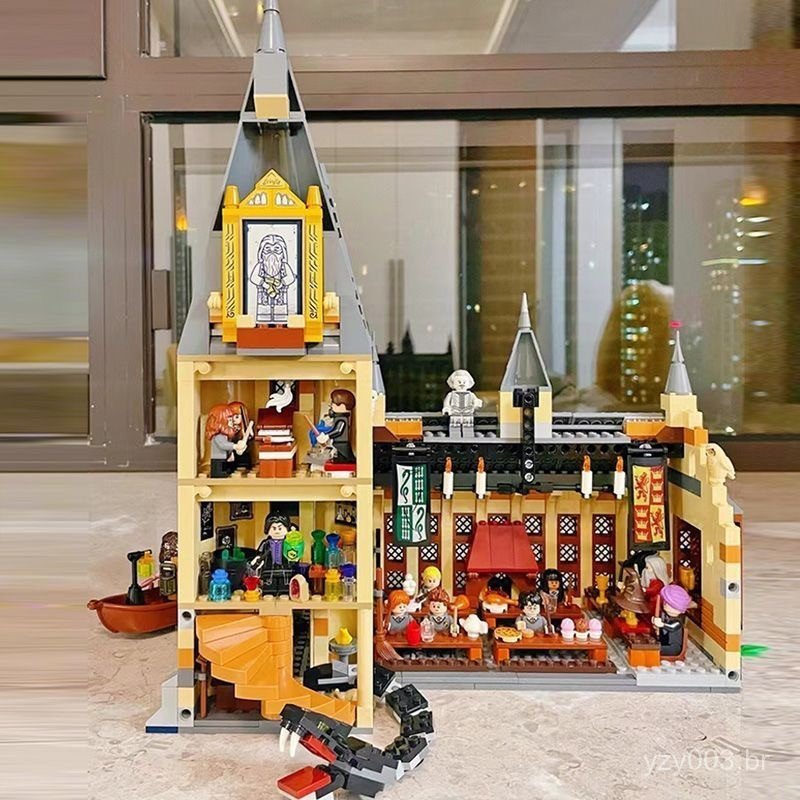 900 peças de blocos de montar Lego da série Harry Potter, castelo de Hogwarts, livro mágico, motocicleta do Henry, brinq