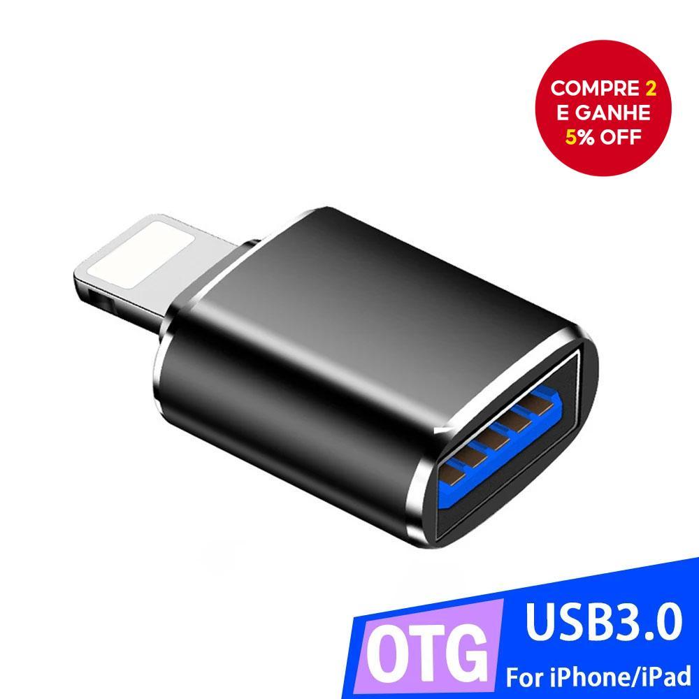 Adaptador USB 3.0 OTG adequado para iPhone/iOS, usado para transferência de dados de um pendrive USB.
