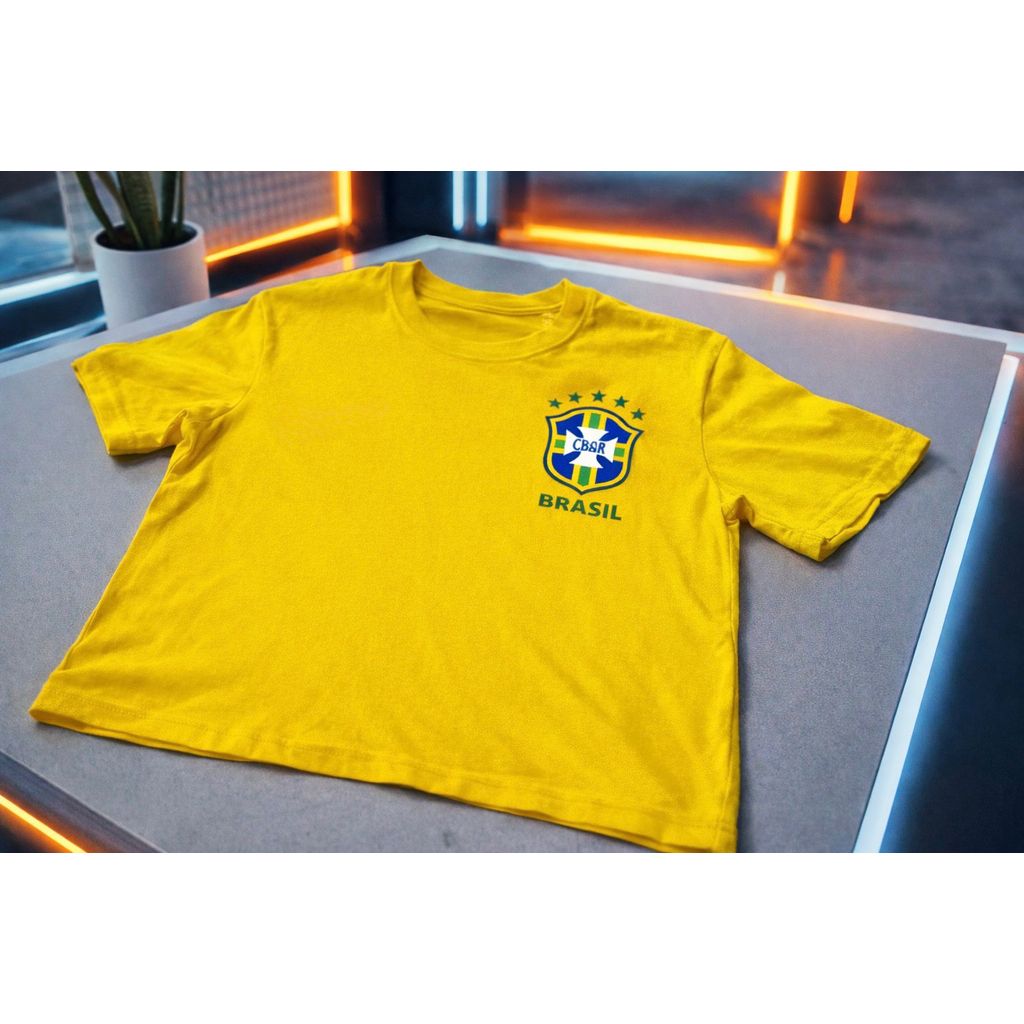 Camiseta Feminina Brasil Amarela com Estampa Esportiva Copa do Mundo A103