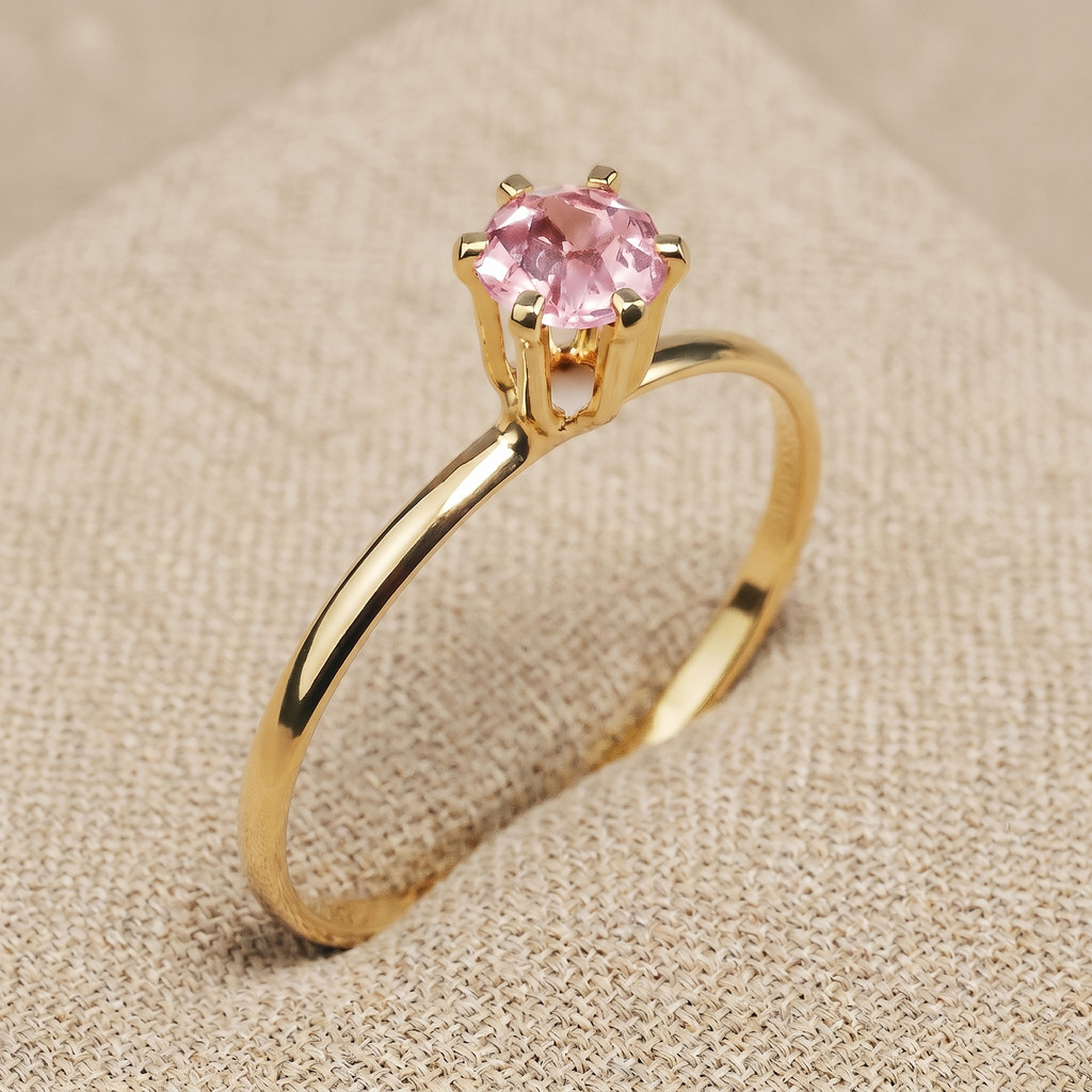 Anel Solitário Banhado a Ouro de Formatura com Pedra Rosa Bebe