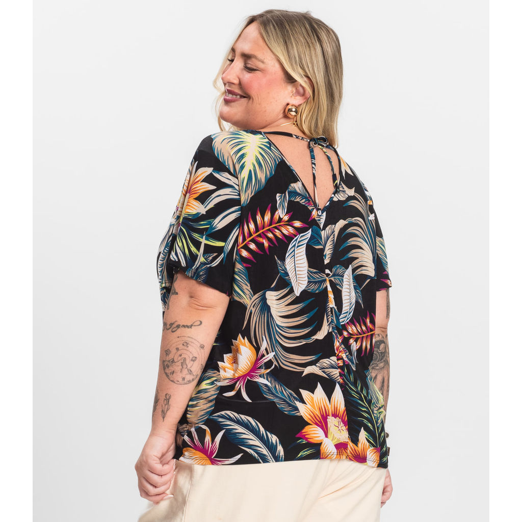 Blusa Feminina Plus Size Infinita Cor Preto