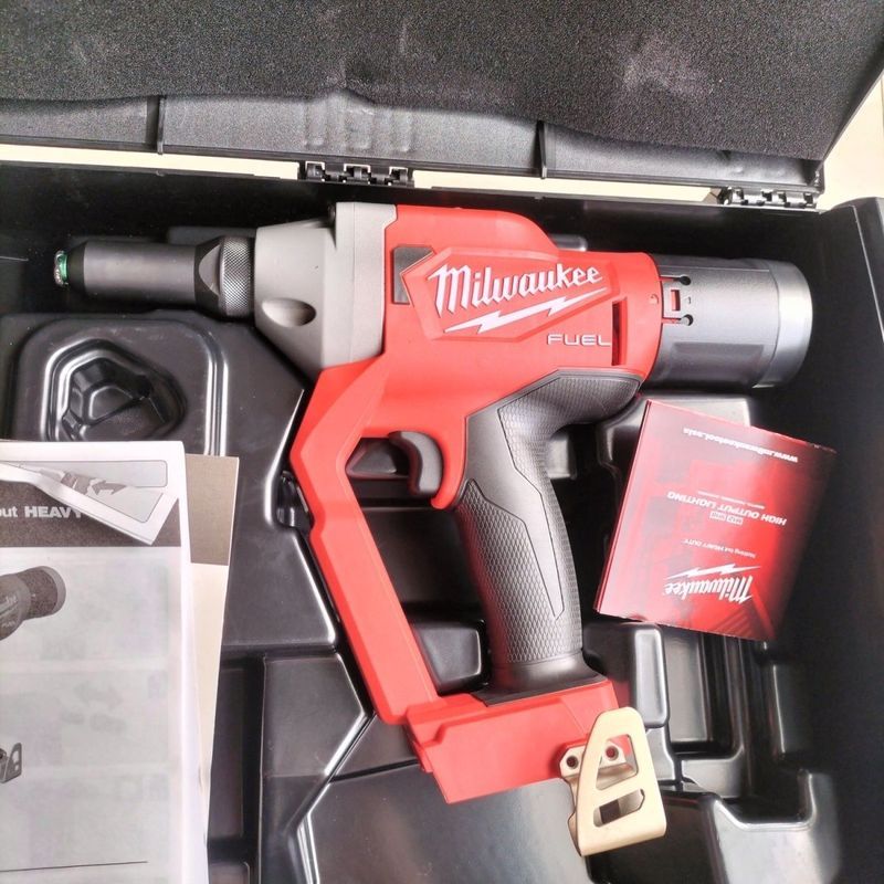 Tecnologia de camisa da Província Hubei Na Mantis Co., Ltd. Pistola de rebite Milwaukee 18v Milwaukee M18FRT Pistola de