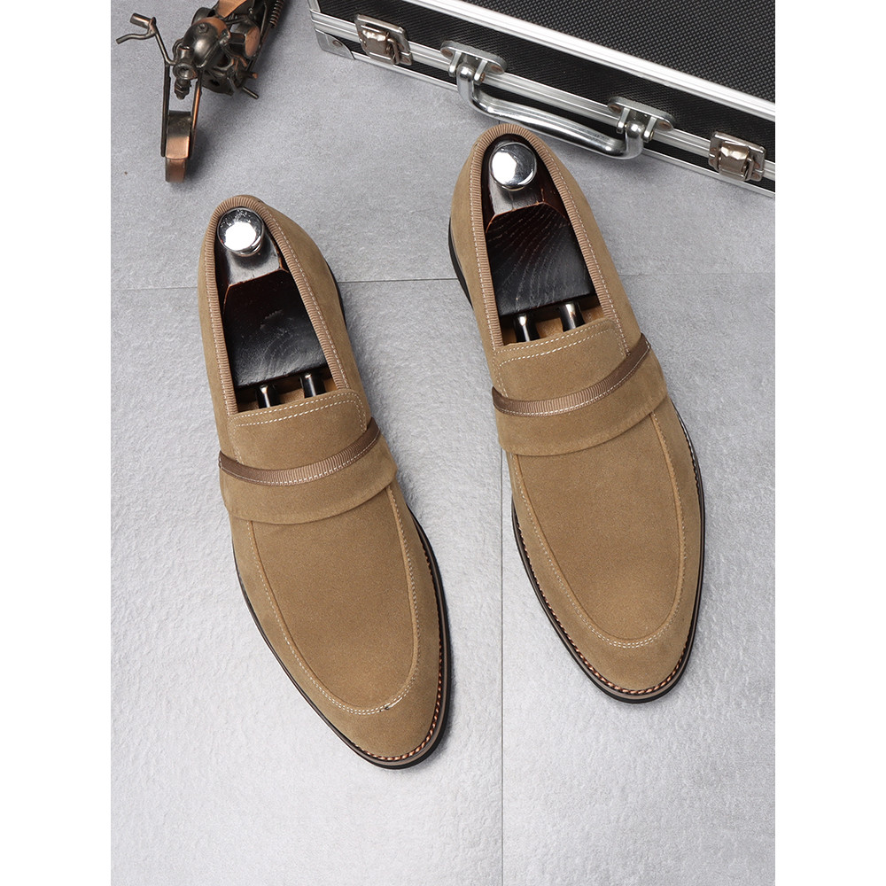 Sapatos masculinos de couro com bico fino para jovens, sapatos formais britânicos com aumento interno, versão coreana, s