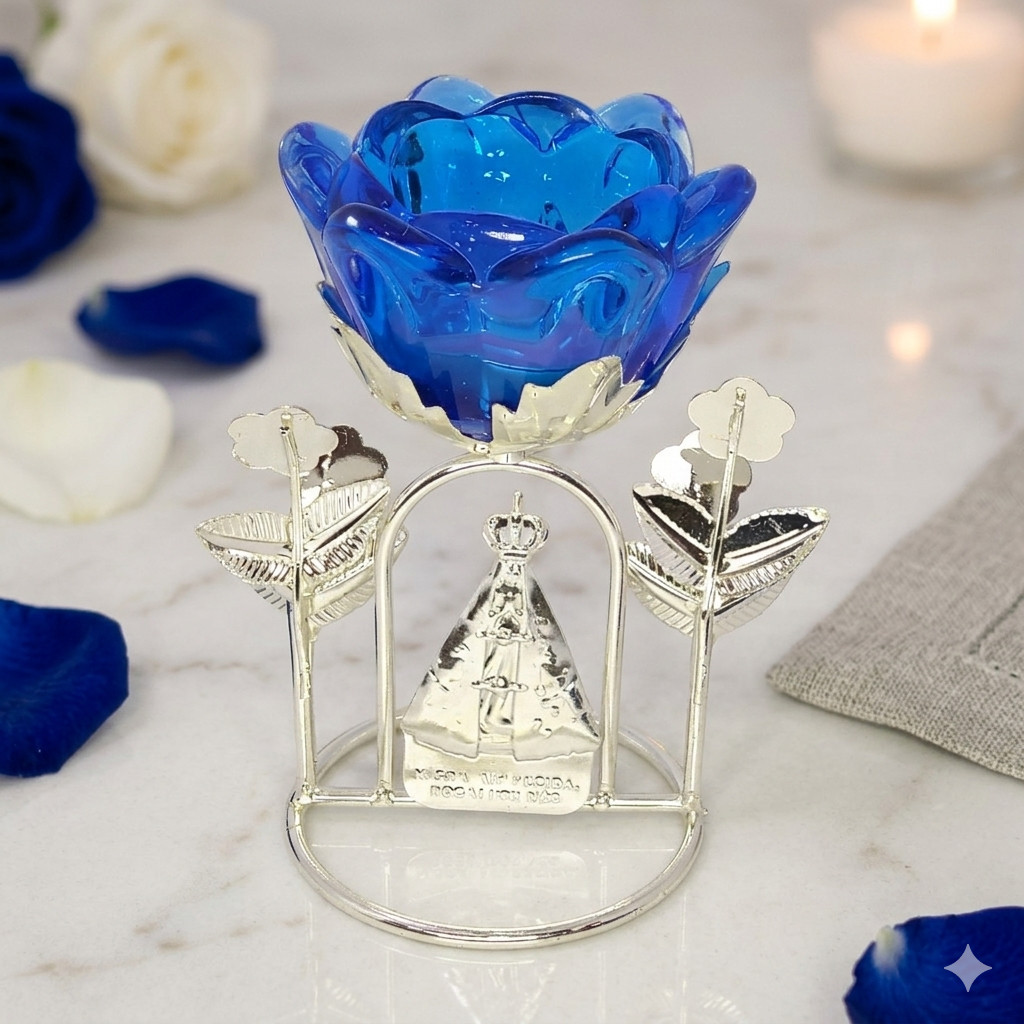 Castiçal Rosa 13cm Vidro Azul com Base Metal Nossa Senhora Aparecida Porta Vela Decorativo Religioso Presente Fé