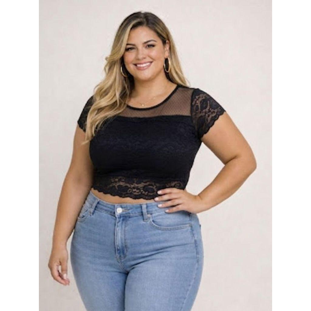Cropped de Renda e Tule Plus Size com Desenho Floral e Tule Poá para Ocasiões Especiais