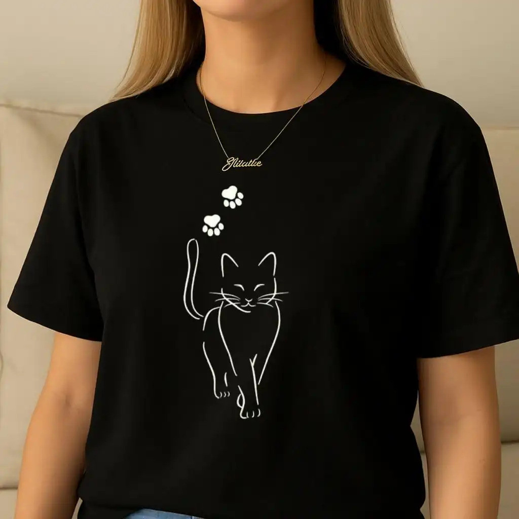 Camiseta Feminina Gatinho Delicado Minimalista Manga Curta Básica Casual Estampada Tecido Premium Macio Leve Confortável