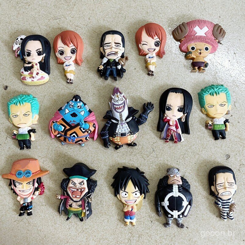 Novos itens soltos: Personagens de One Piece Luffy, Zoro, Chopper, Shichibukai, Boa Hancock, etc. Decorações de ímãs de