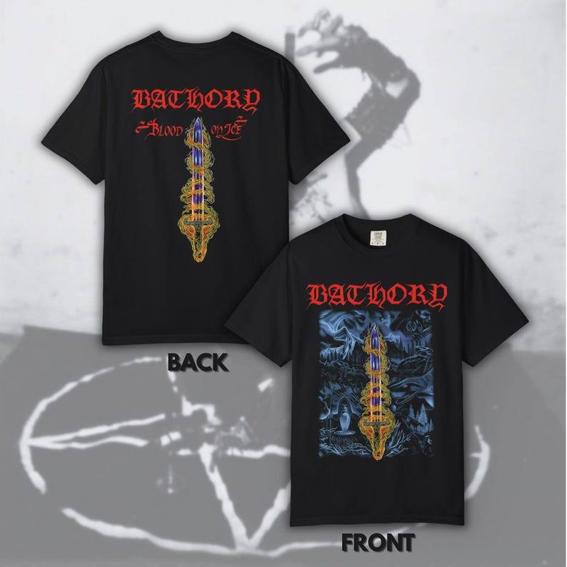 Music.Soul Camiseta Unissex Bathory Banda Heavy Metal Estampa Blood On Ice Moderna Confortável Estilosa Casual