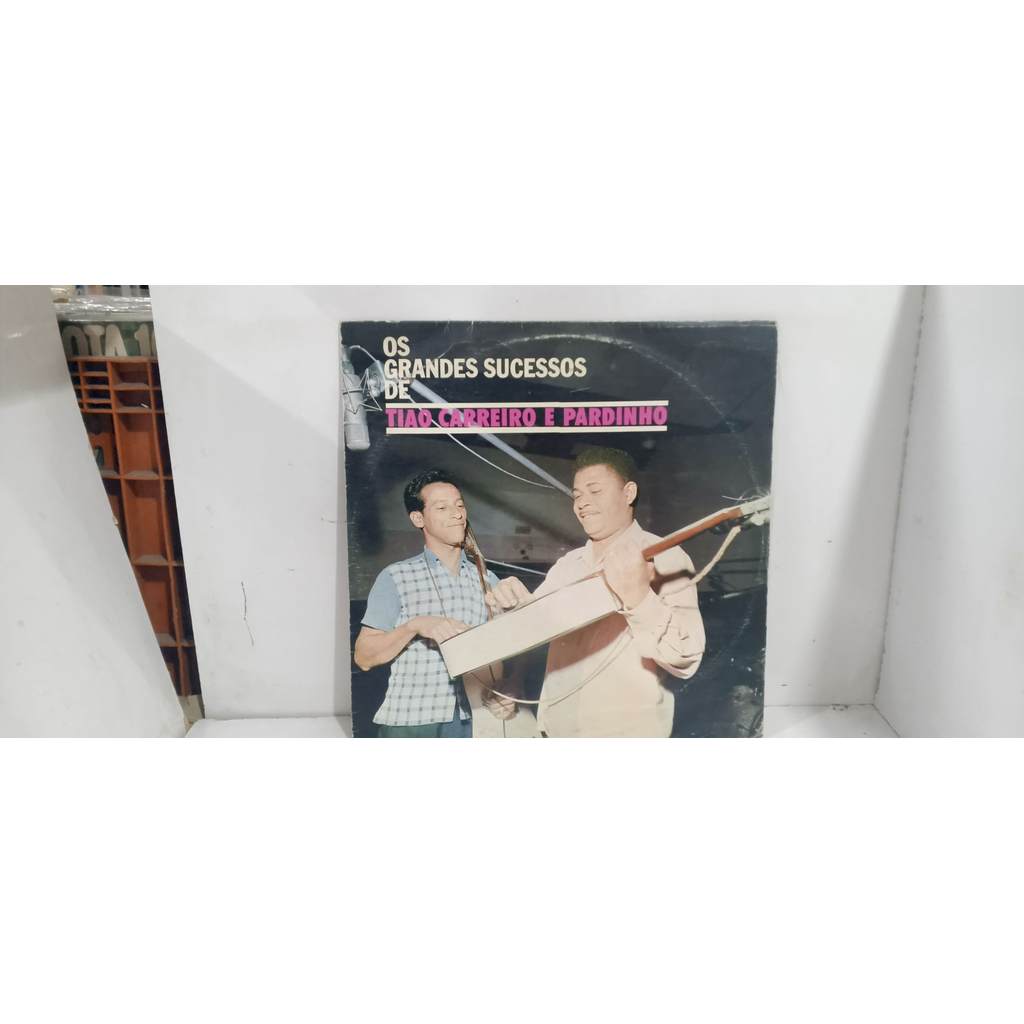 Disco LP: Tião Carreiro E Pardinho – Os Grandes Sucessos de Tião Carreiro E Pardinho