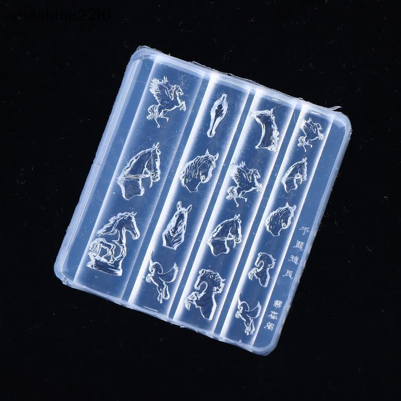 SUS Transparente Em Relevo Cabeça De Cavalo Silicone Molde De Unhas Tamanho Misto Forma De Escultura Macia Placas De Car
