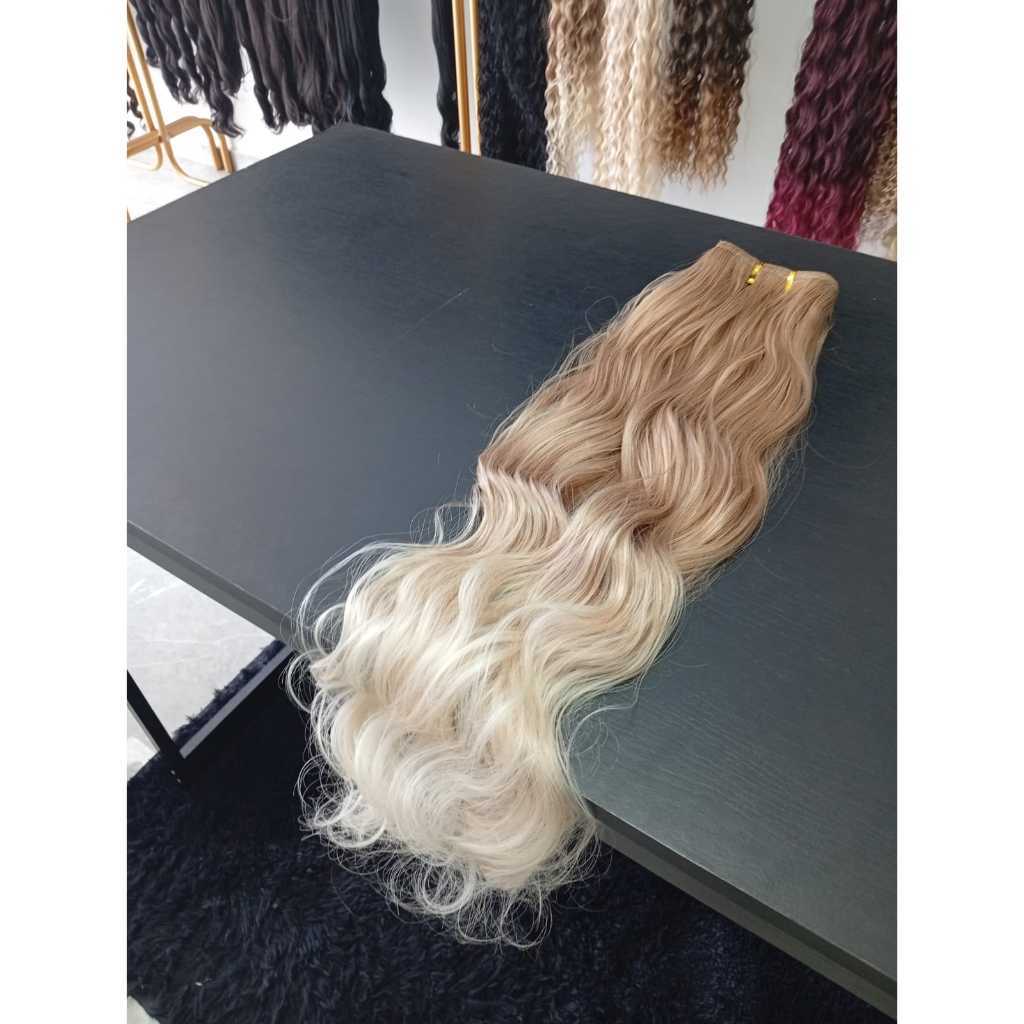 Aplique de Cabelo na Fita Adesiva Mega Hair Natural Fibra Russa Ondulado Loiro Perola 50cm Premium