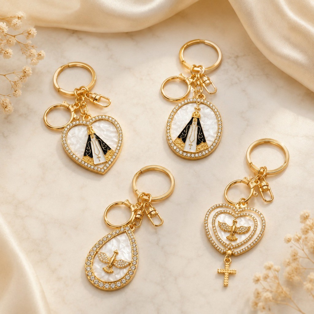 Kit 3 Chaveiro Nossa Senhora Aparecida Divino Espírito Santo Lembrancinha
