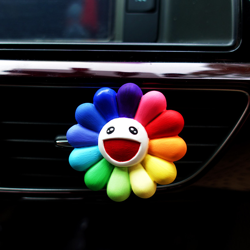 Hua Chenyu Kwon Zhilong mesmo estilo girassol colorido pequena flor gesso na moda clipe de saída de ar do carro Perfume 