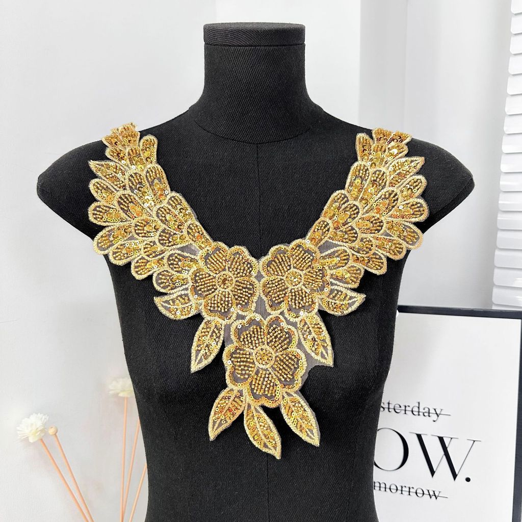 Remendo bordado dourado requintado em forma de flor em forma de folha para roupas vestido de casamento decoração Corsage